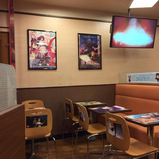Illustration for article titled Tokyo Hamburger Restaurant Covered in AnimeÂ